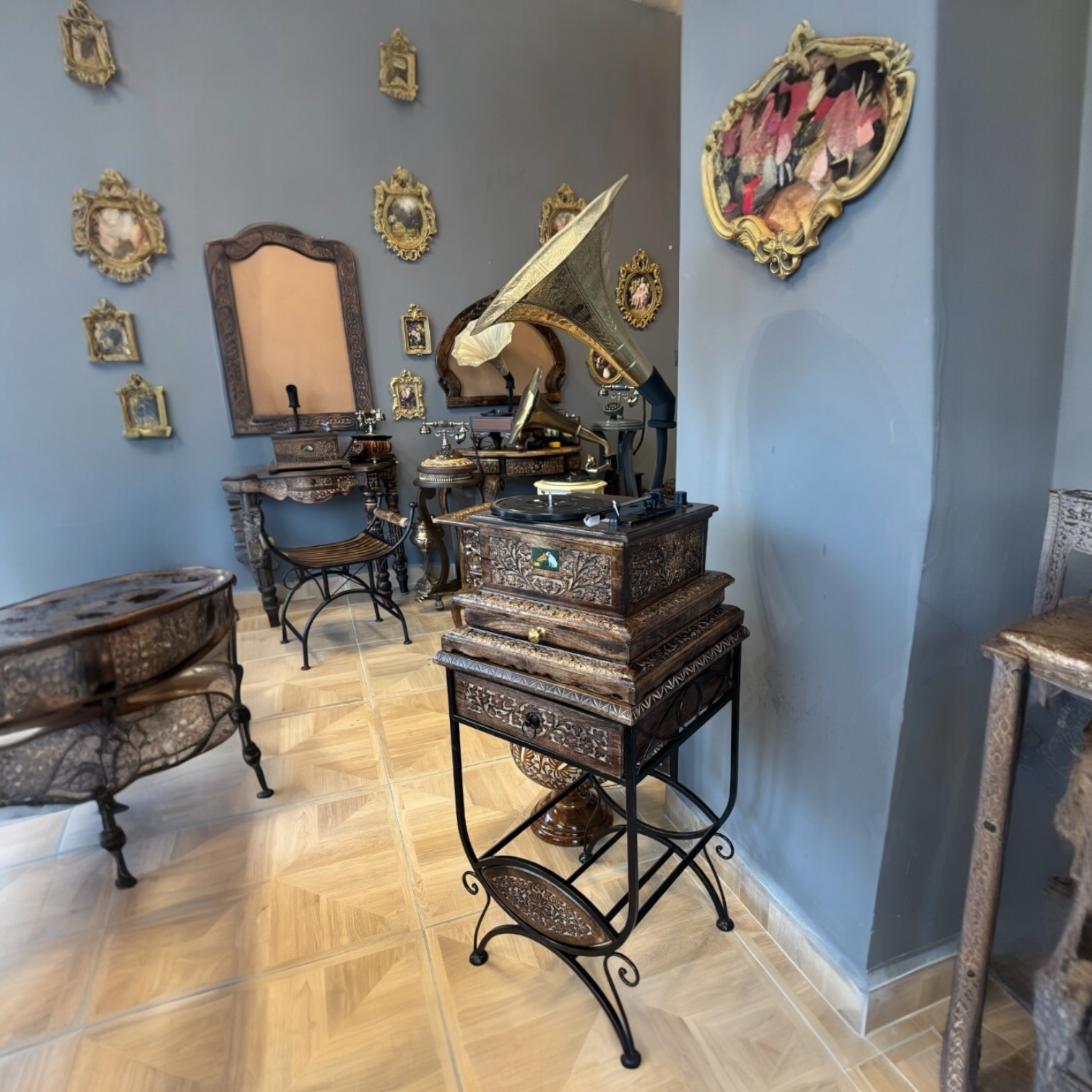 GRAMOFON ÇEKMECELİ MODEL + BÜYÜK BOY SEHBA